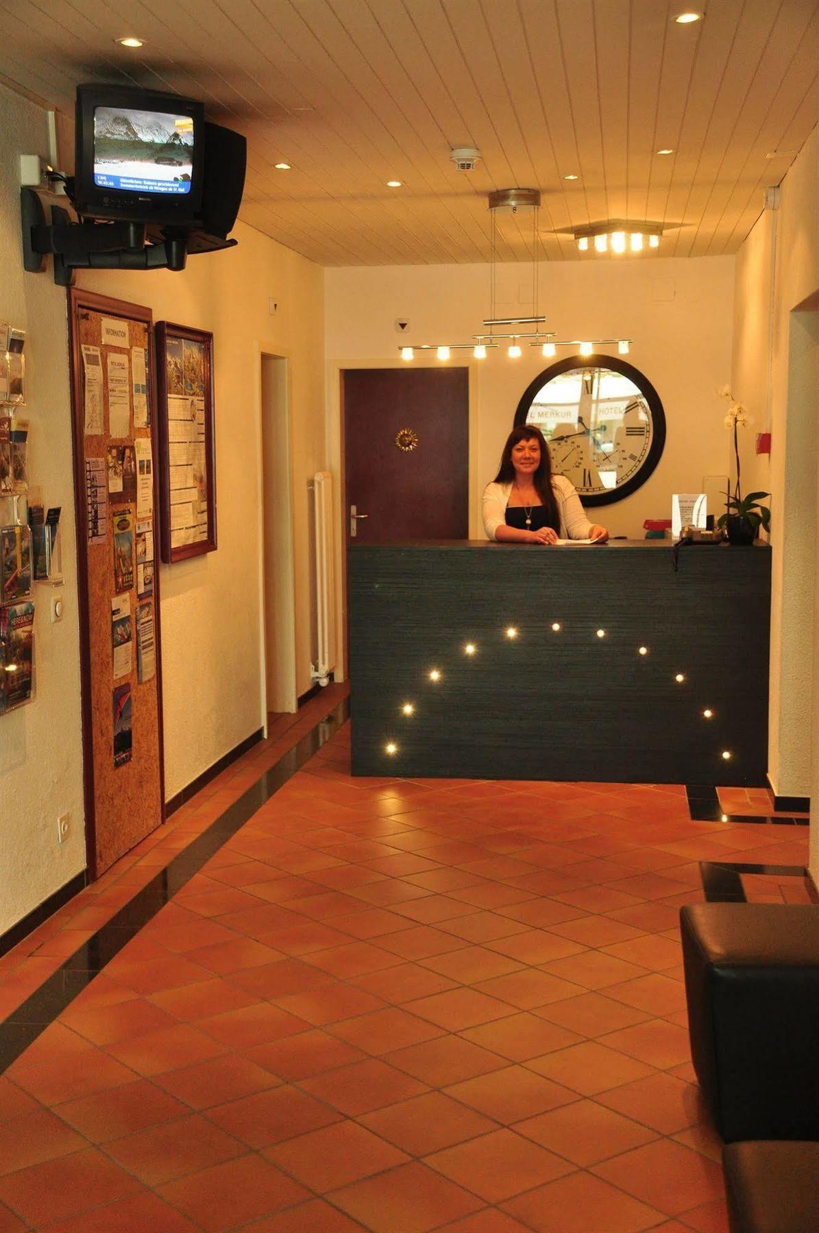 Hotel Merkur - West Station Interlaken Extérieur photo